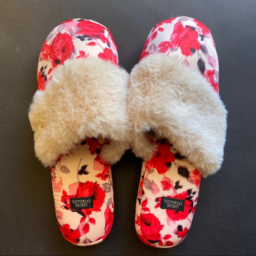 ❌SOLD❌ Victoria’s Secret Slippers